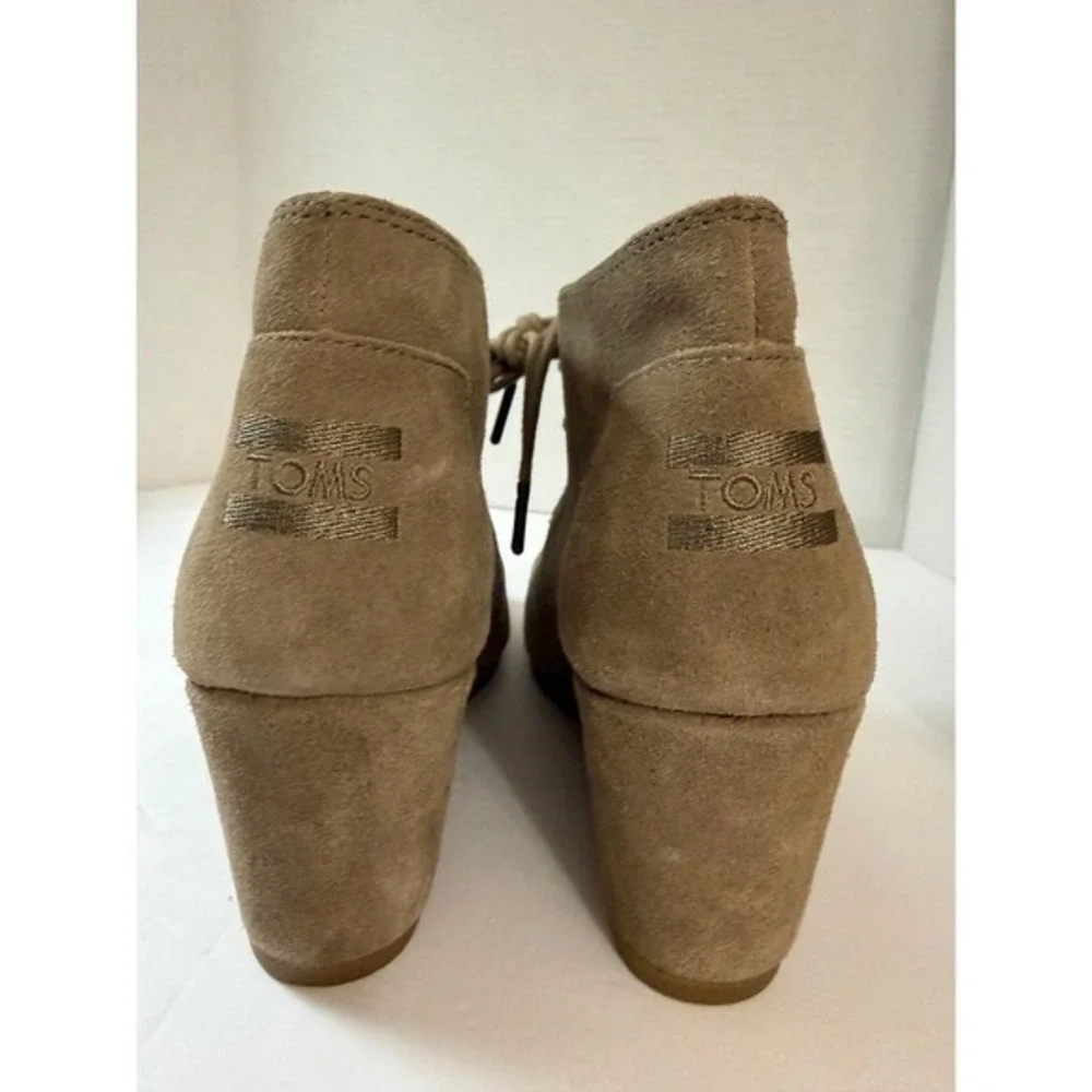 TOMS Desert Wedge Taupe Suede Lace Up Ankle Booties Womens 9.5 741115